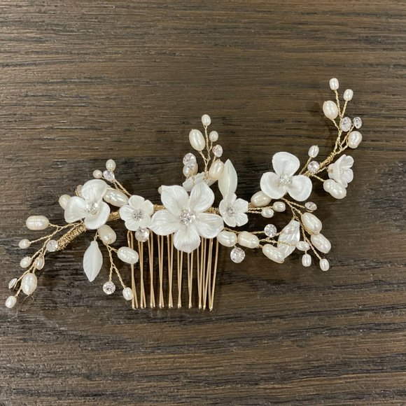 Ella comb